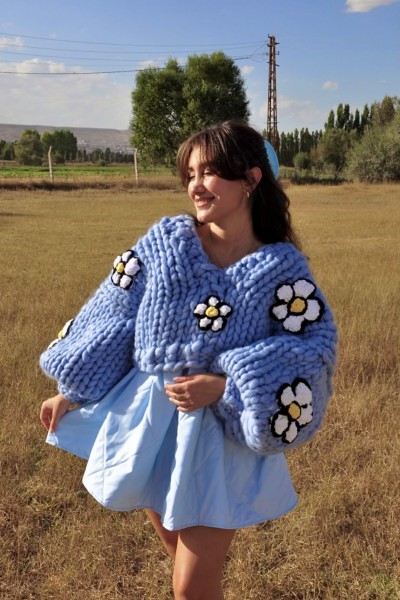 Buket | Mavi Örgü Kazak
